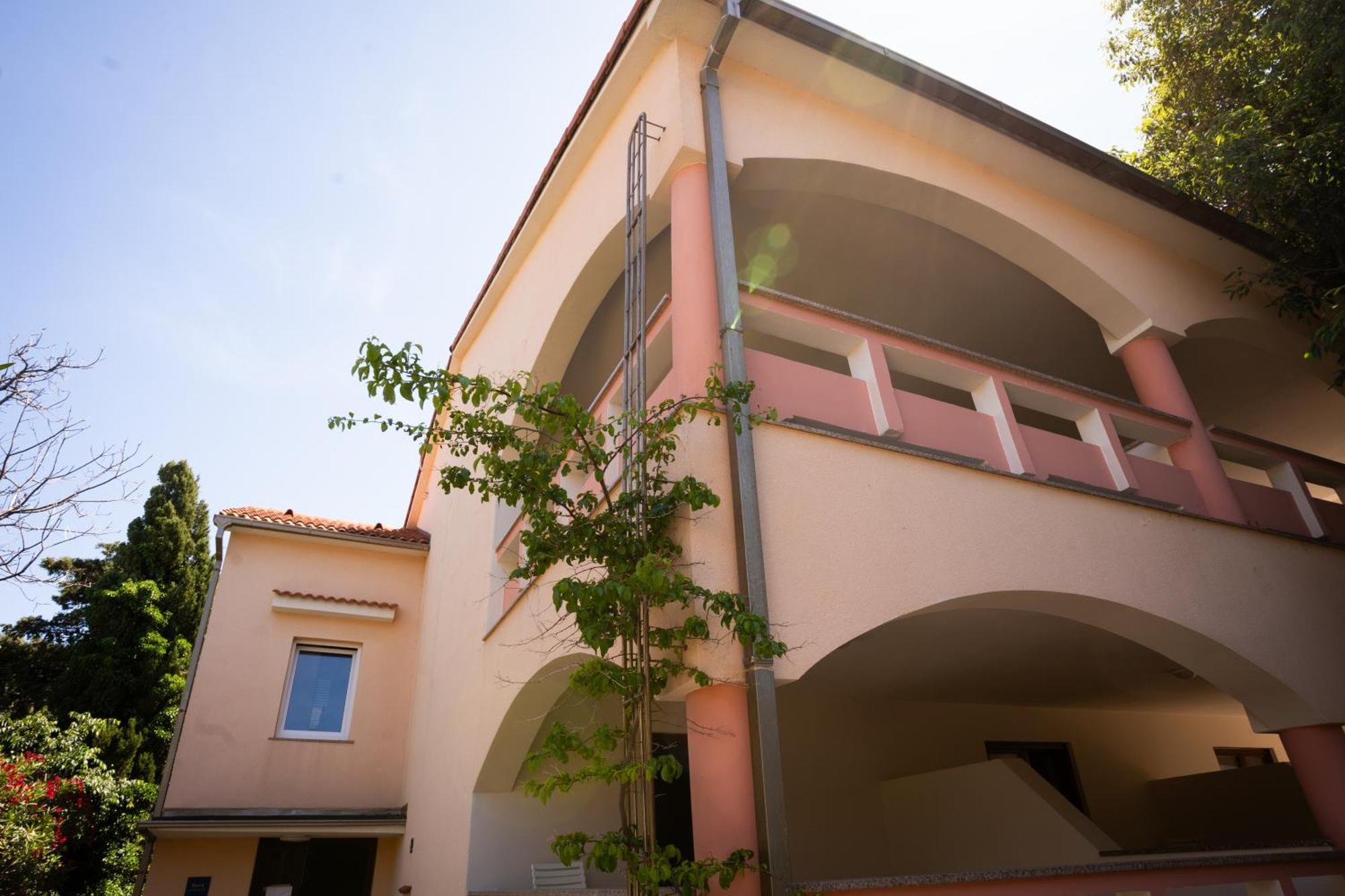 Villa Barbara Oasis Central Suite With Terrace Новаля Екстериор снимка