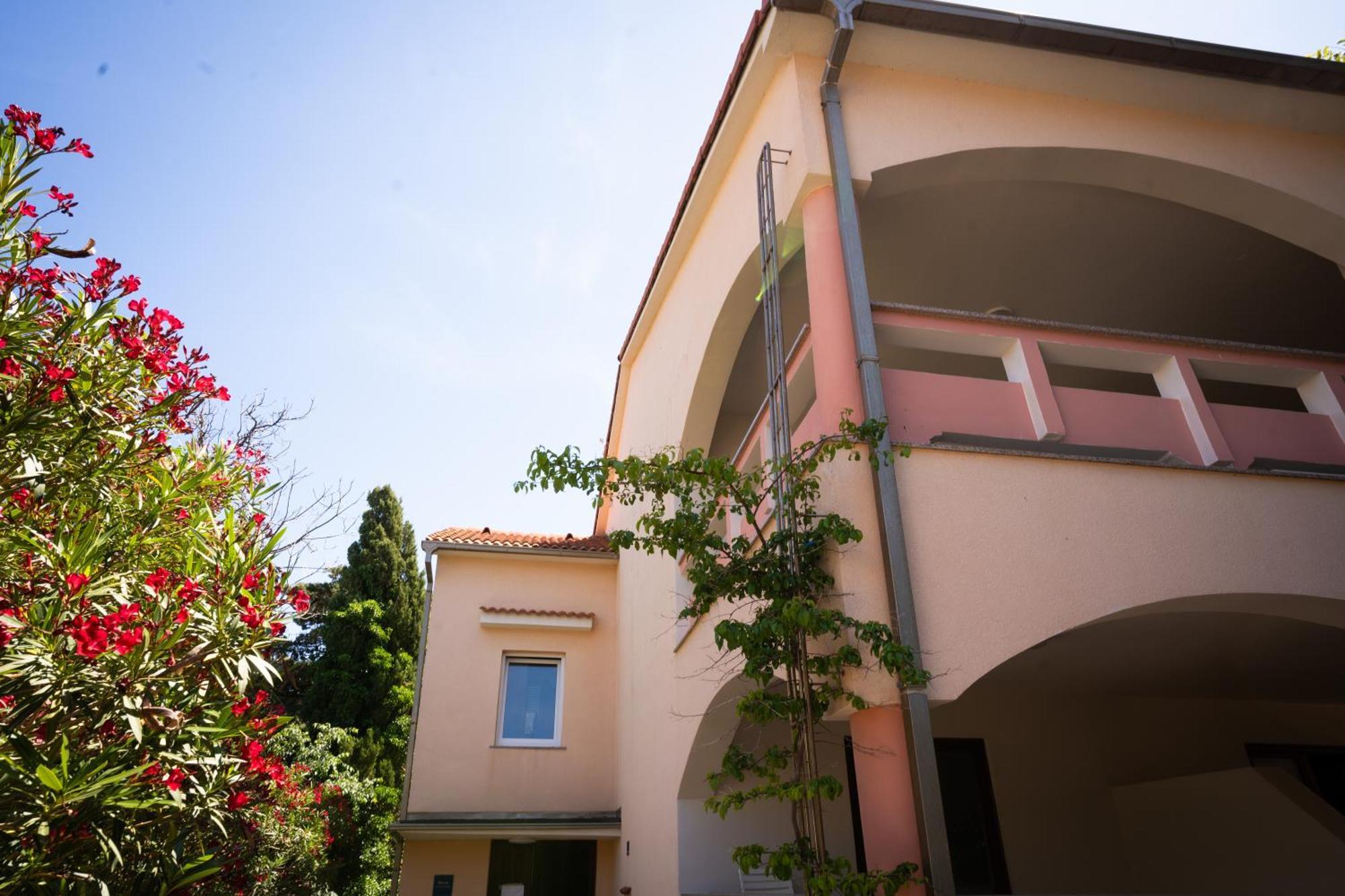 Villa Barbara Oasis Central Suite With Terrace Новаля Екстериор снимка
